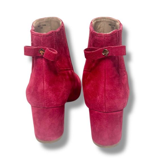 Kate Spade Lorene Light Ruby Red Suede Block Heel Ankle Boots Bow Gold Logo 7.5M - Picture 3 of 9